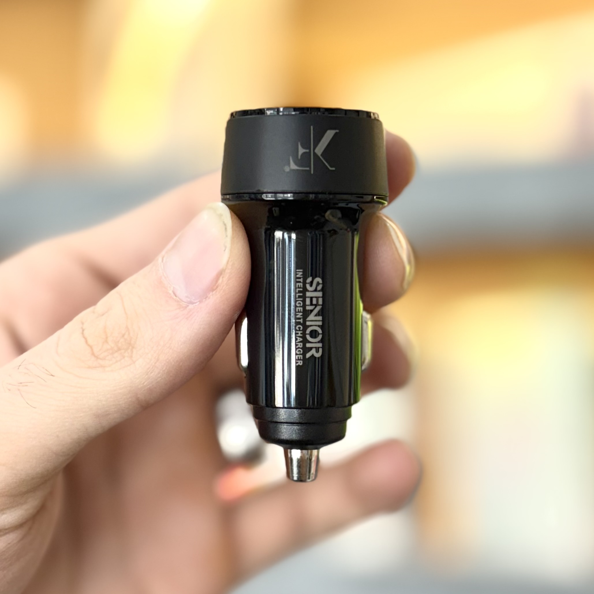 قیمت و مشخصات شارژر فندکی عالی