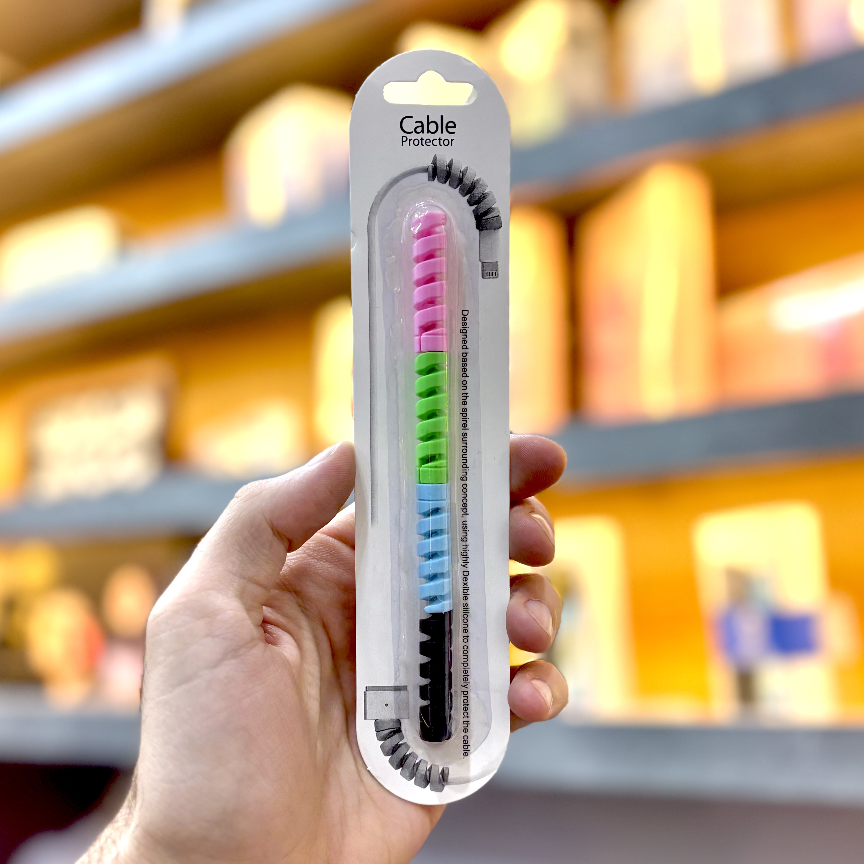 محافظ کابل شارژر