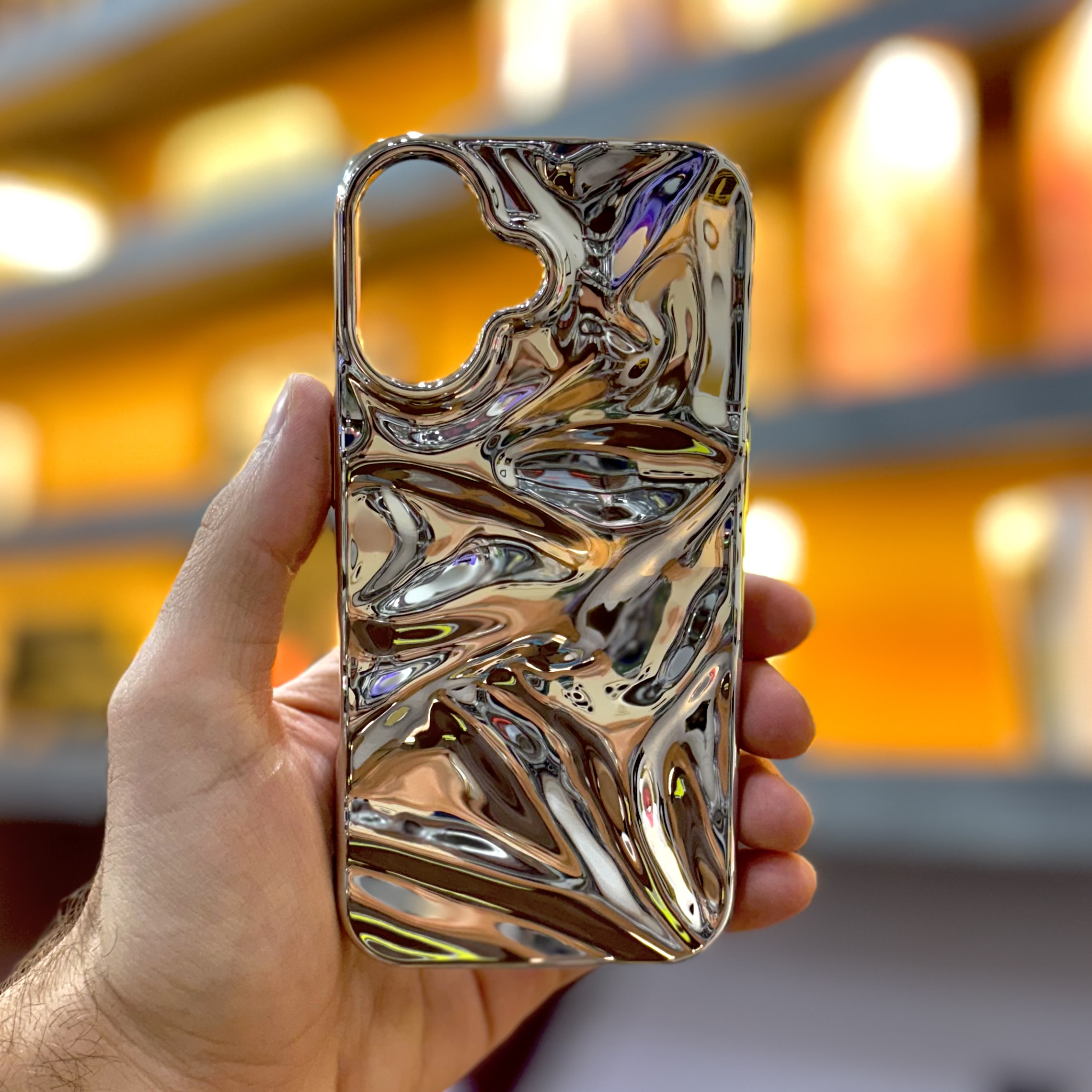 گارد آیفون 16