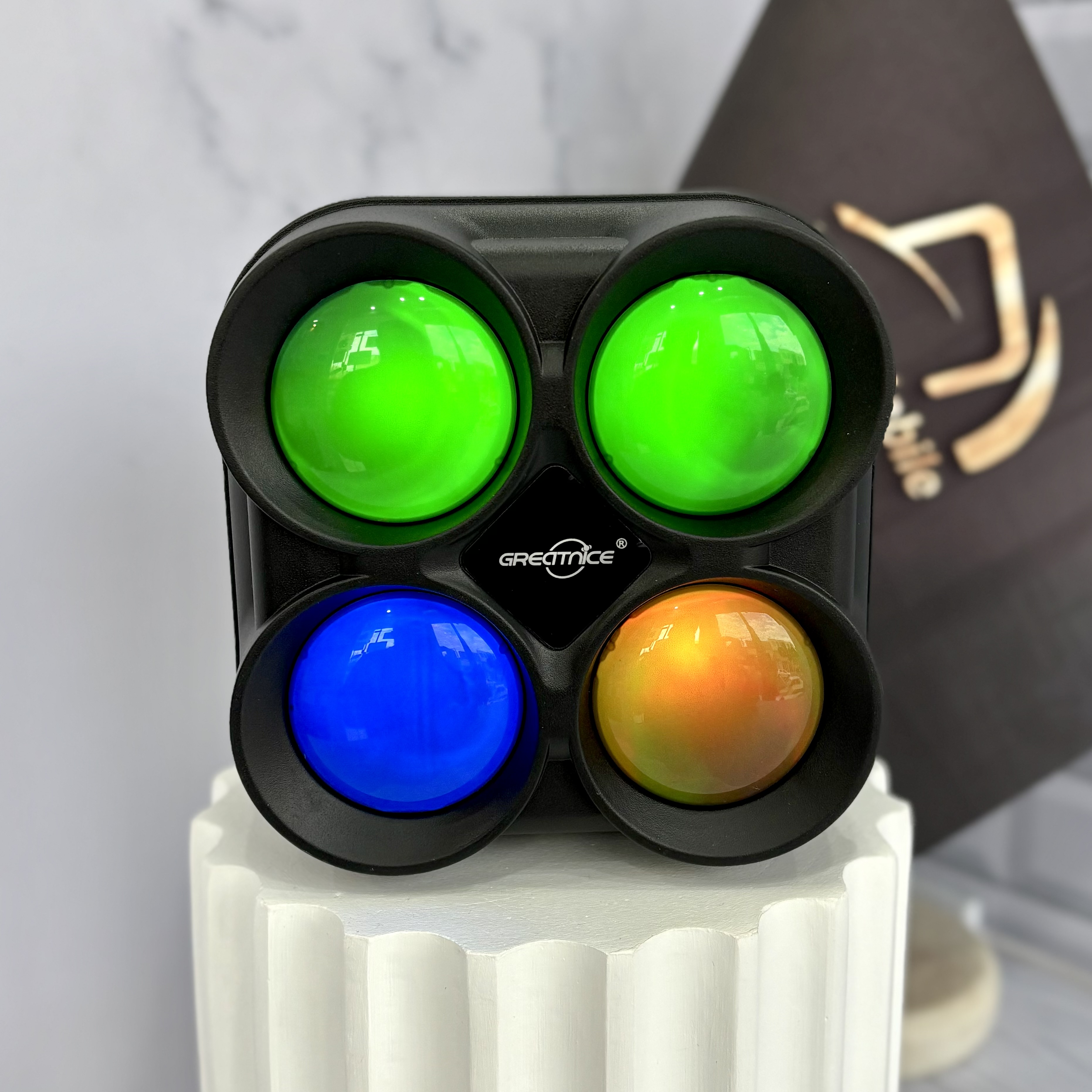 اسپیکر بلوتوثی GTS‑1835 گریت نایس با رقص نور رنگی، پشتیبانی از USB، رم، AUX و بلوتوث؛ صدای باکیفیت و طراحی جذاب برای مهمانی و استفاده روزمره