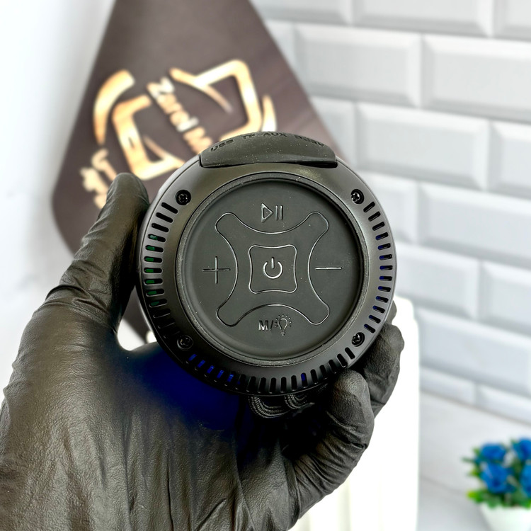 نمای نزدیک از اسپیکر پرتابل ZQS-L02 با طراحی جمعوجور