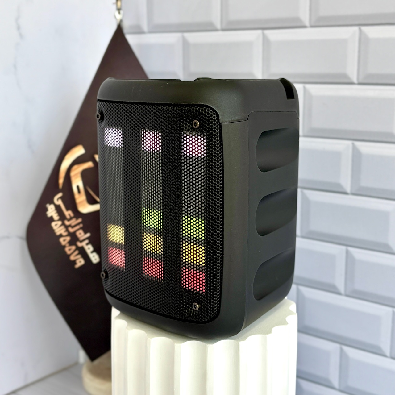 اسپیکر بلوتوثی قابل حمل KTS-1897 با رقص نور RGB