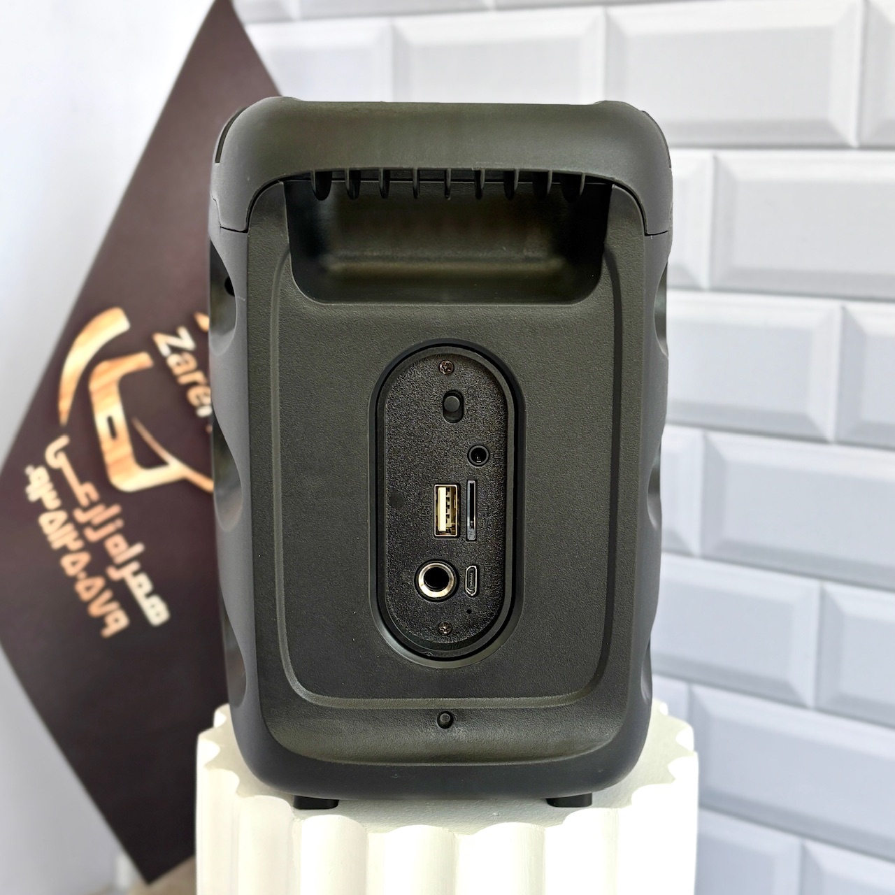 اسپیکر KTS-1897 با دستگیره و نورپردازی رنگی