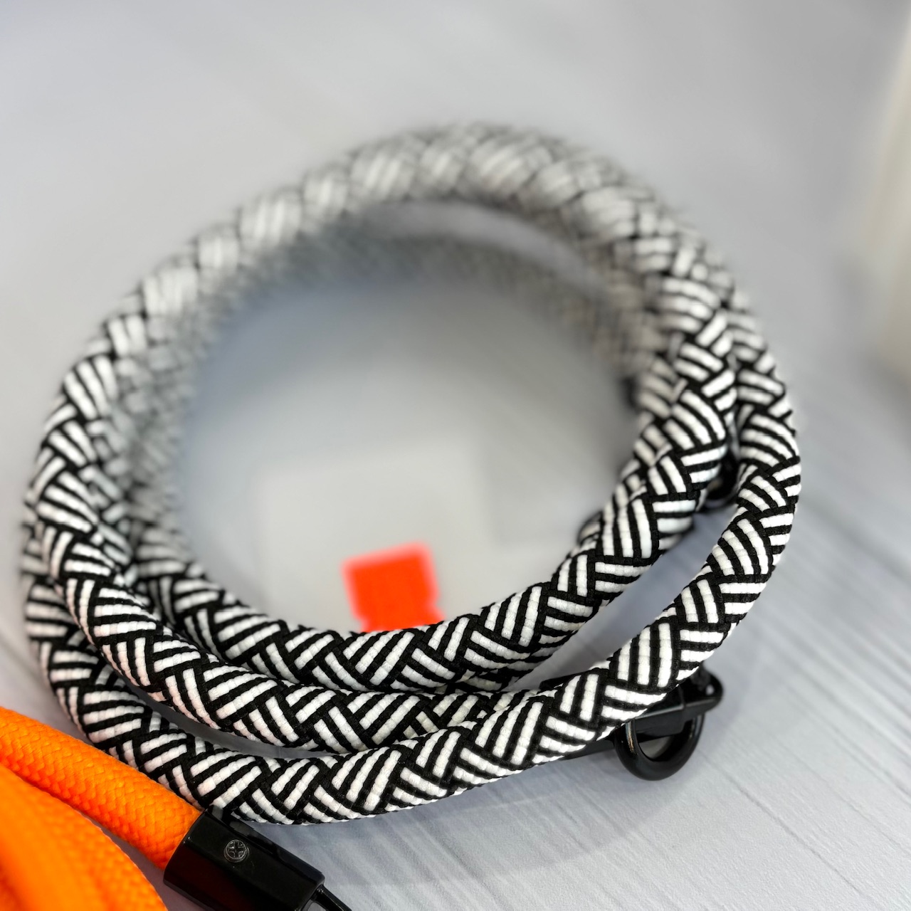 بند موبایل با جنس نخی باکیفیت