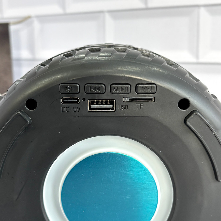 اسپیکر طرح تایر خودرو با صدای شفاف و باس قوی