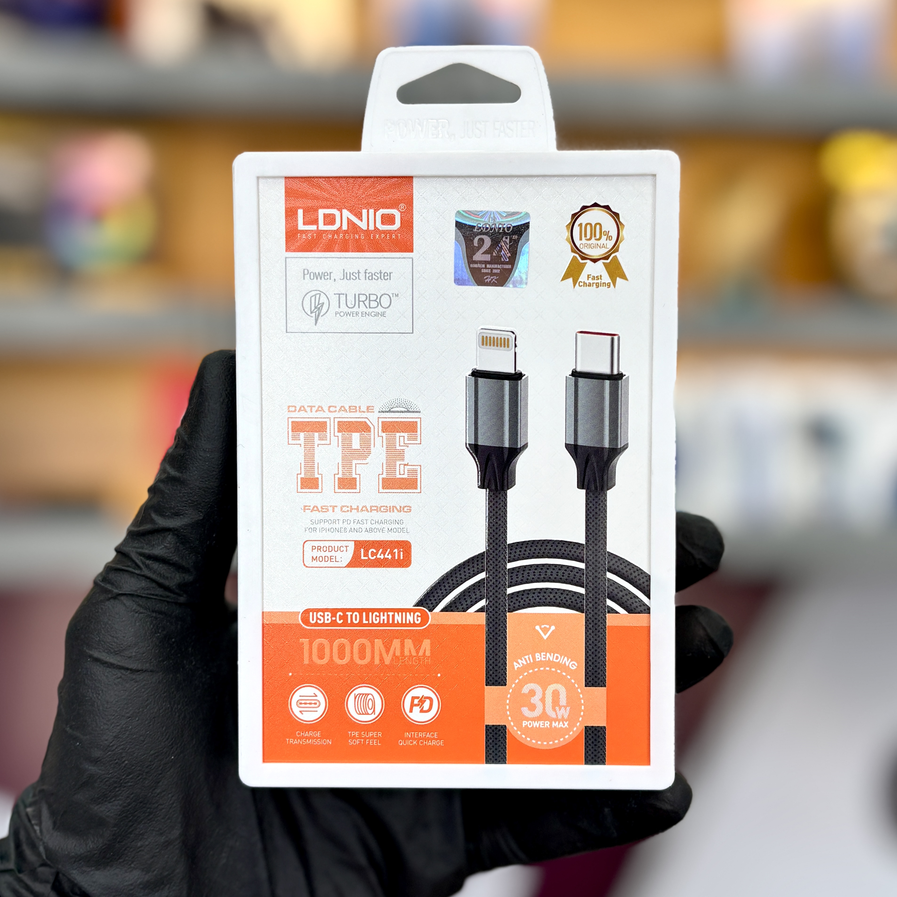 کابل تبدیل USB-C به Lightning الدینیو مدل LC441i با شارژ سریع 30 وات PD و جنس سیلیکونی مقاوم