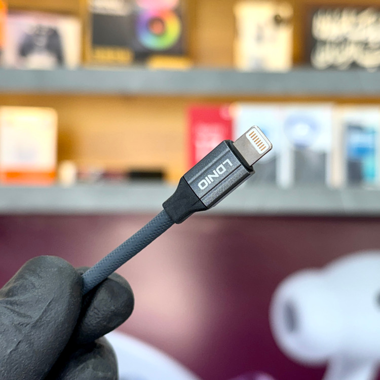 کابل شارژ مقاوم و با کیفیت برای آیفون